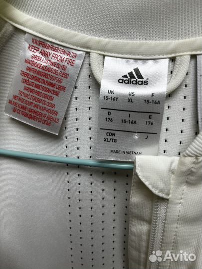 Спортивный костюм adidas