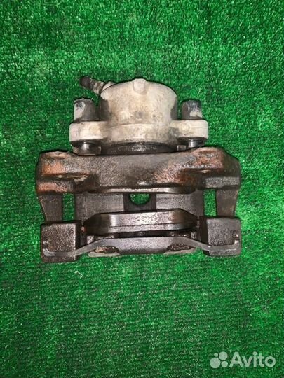 Суппорт передний левый Bmw 5-Series E39 M52B20