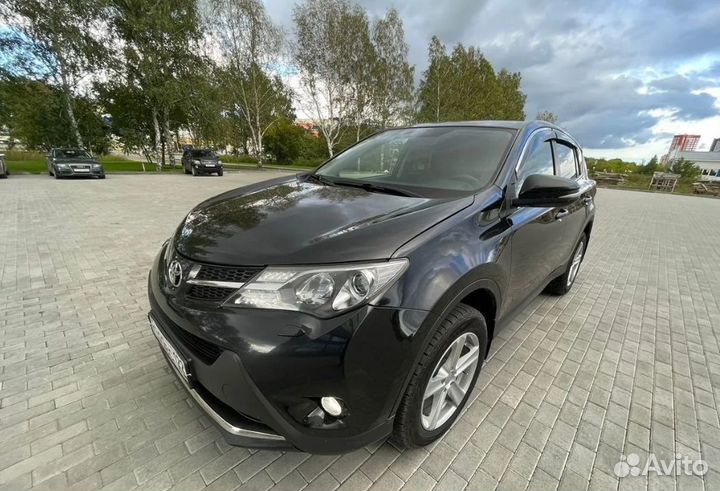 Прокат Toyota Rav4 2013 год в аренду посуточно