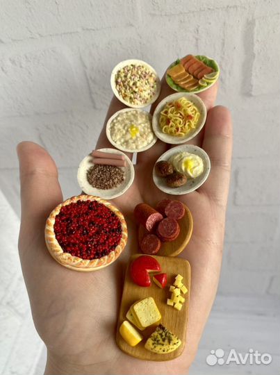 Миниатюрная еда для кукол