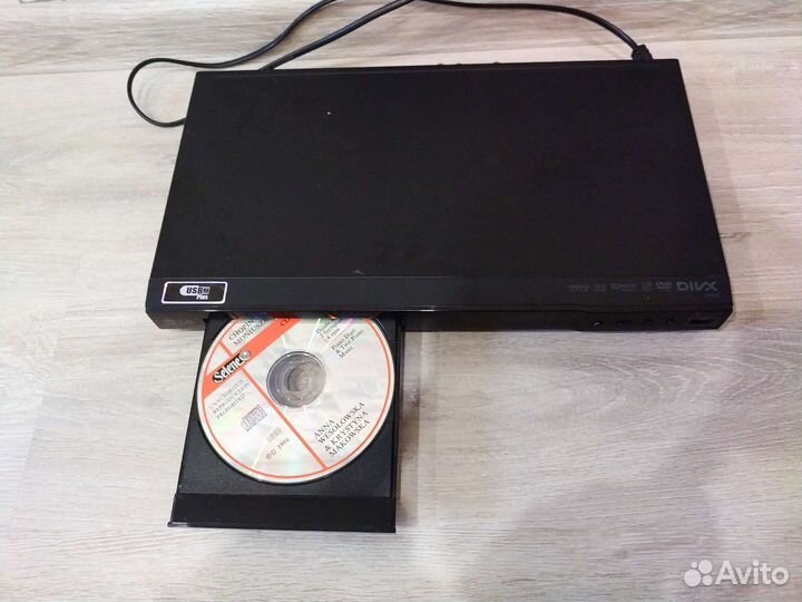 DVD плеер LG DP522