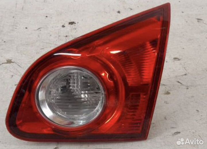 Фонарь задний внутренний на Nissan Qashqai