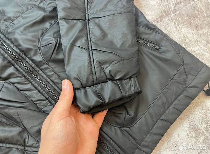 Демисезонные куртки Lacoste спортивные