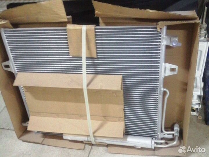 Радиатор кондиционера на Мерседес мл164