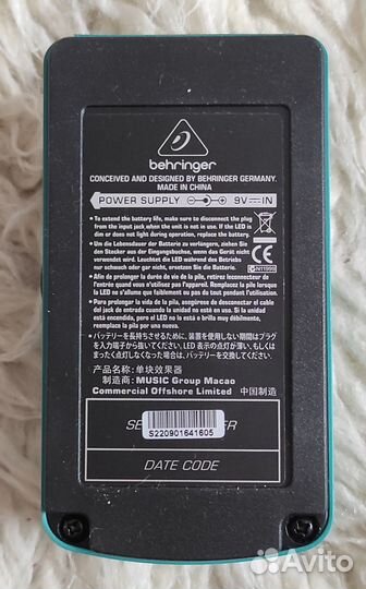 Behringer CS400 Compressor гитарная педаль