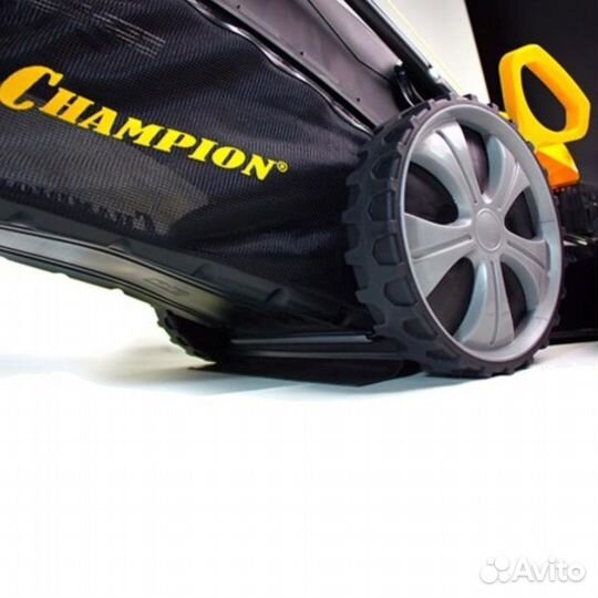 Бензиновая газонокосилка для ухода за лужайкой Cha