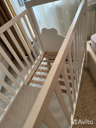 Детская кроватка