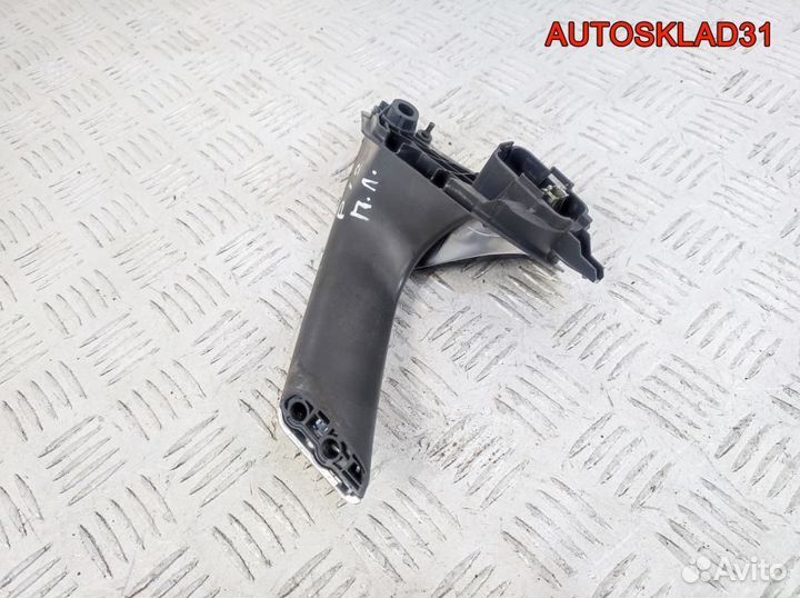 Ручка внутренняя передняя левая Nissan Primera P12