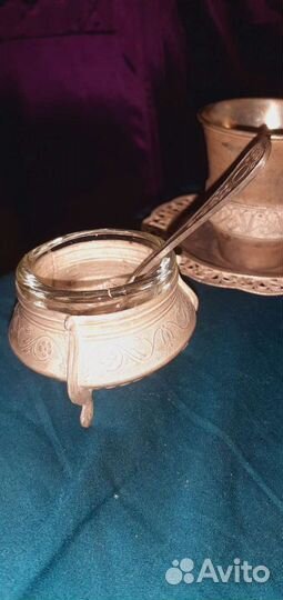 Антикварная посеребрена посуда