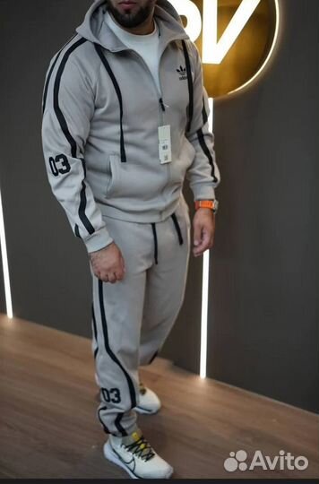 Спортивный костюм