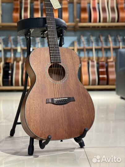 Акустическая гитара