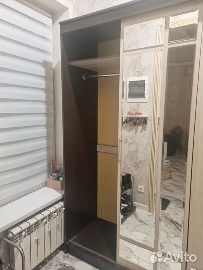 Шкаф в прихожую бу