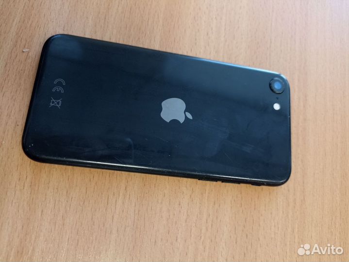 iPhone SE (2020), 128 ГБ