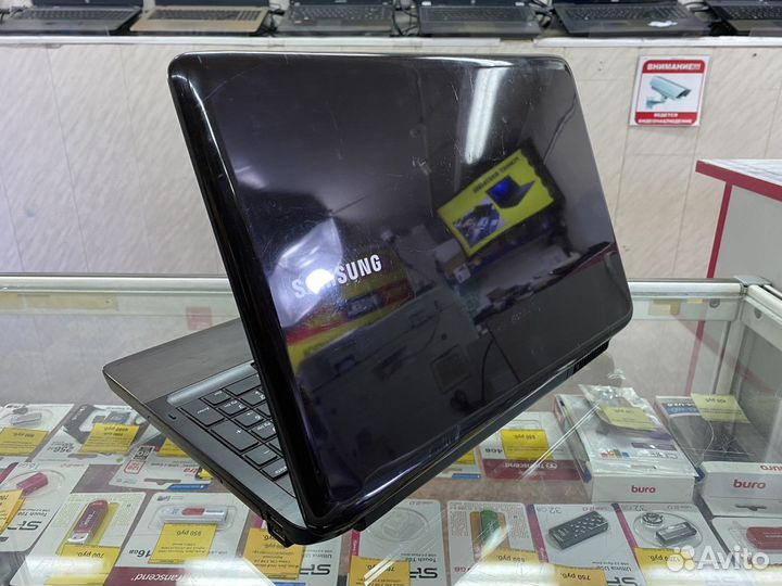 15.6 Ноутбук Samsung NP-R540 i3-2 ядра, SSD, Win7