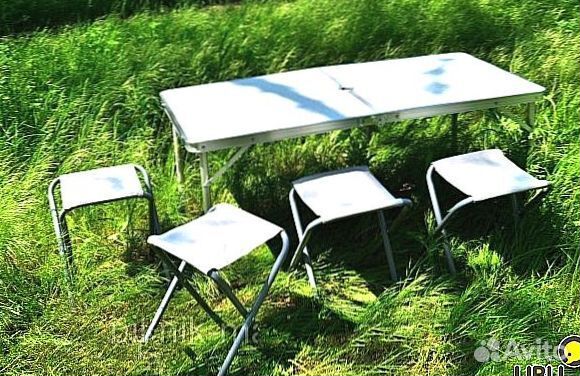 Складной туристический стол