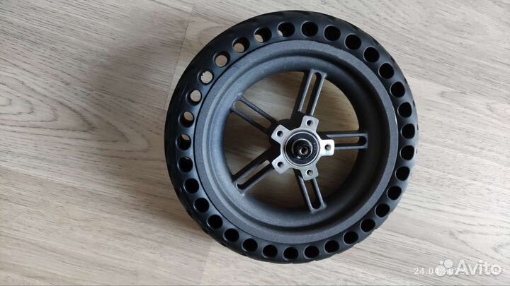 Заднее колесо на самокат xiaomi m365 с бескамеркой