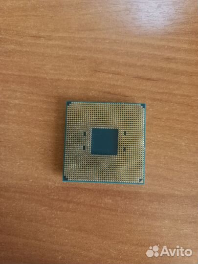 Процессор Ryzen 3 2200g