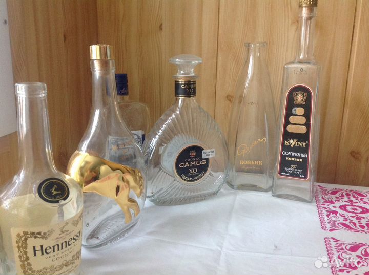 Пустые оригинальные бутылки