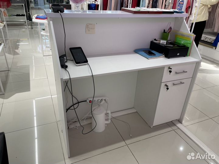 Стойка ресепшн бу