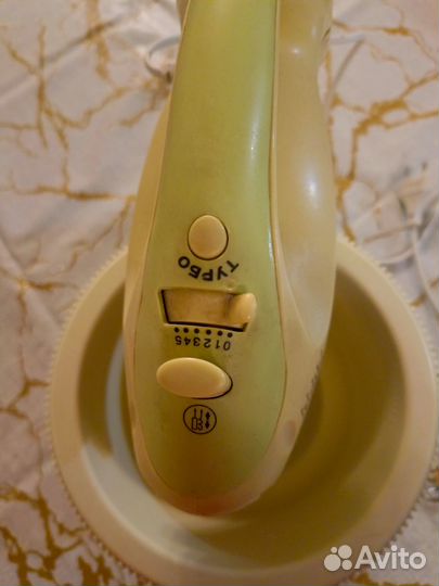 Миксер кухонный с чашей