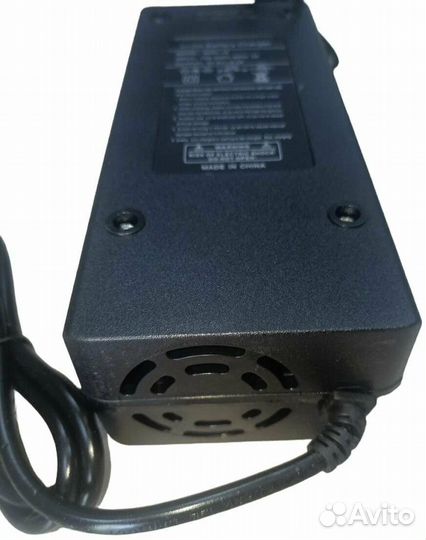 Зарядное устройство 60v 5a с кулером (колхозник)