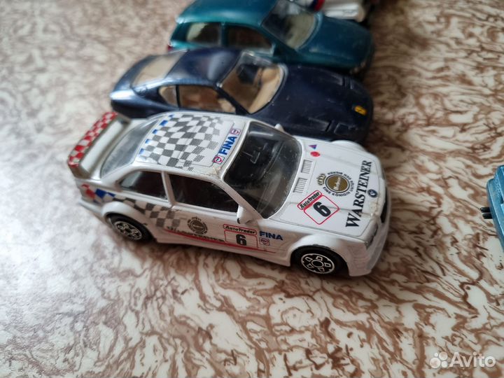 Модели машин Burago 1:43 без коробок