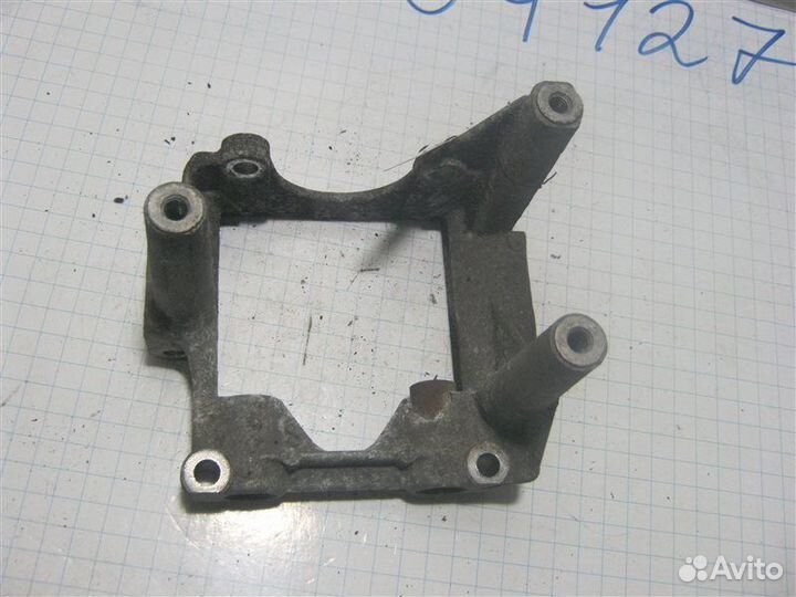 Кронштейн гидроусилителя Audi A6 C4 1994-1997