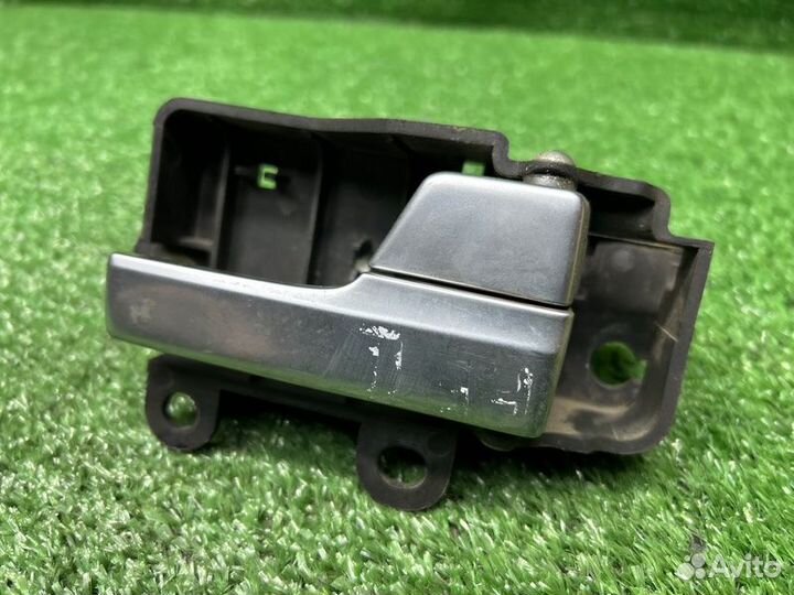 Ручка внутренняя задняя правая Ford Focus 2