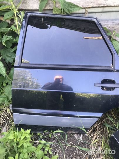 Задняя дверь ваз 2115