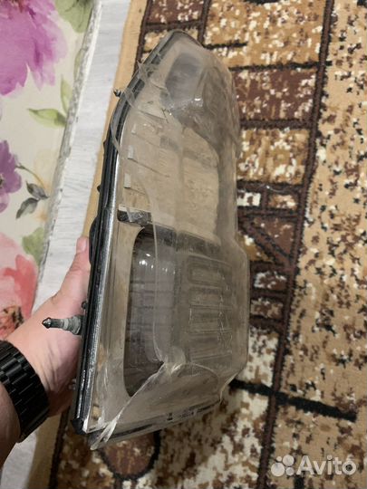 Фонарь задний левый мисубиши Поджеро4