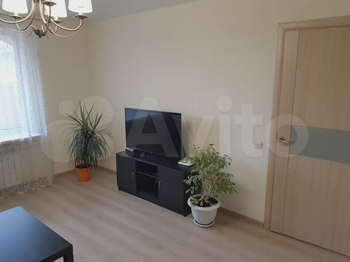 2-к. квартира, 66 м², 2/12 эт.