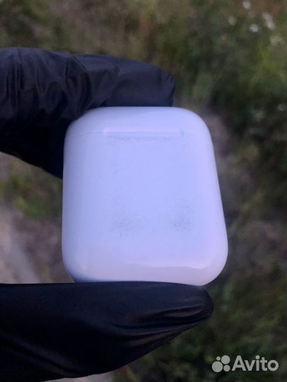 Продают кейс от Airpods 2 (без бз)