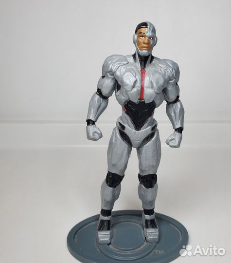 Фигурка киборг