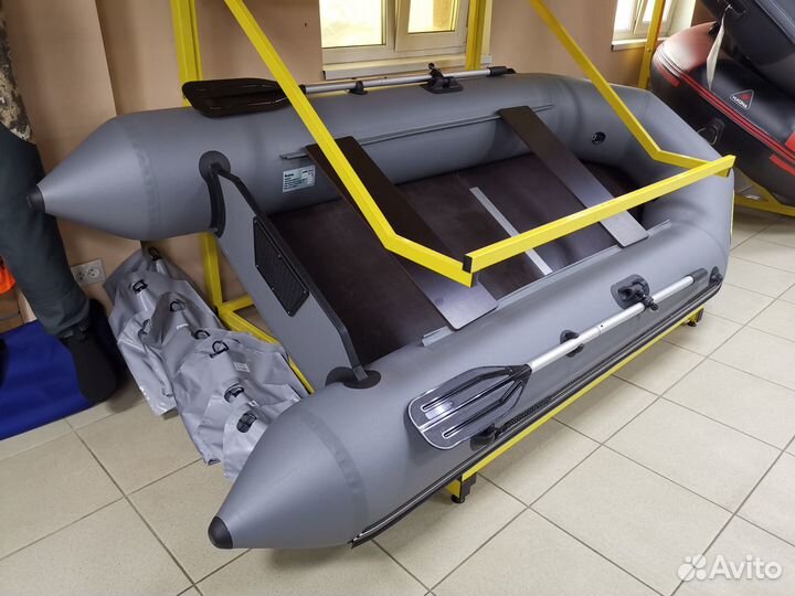 Лодка драккар 2900 ск LUX