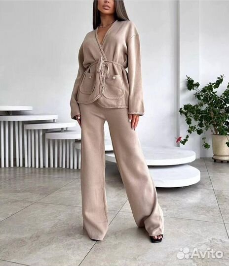 Костюм брючный