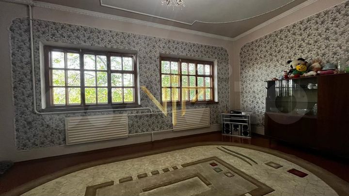 Дом 211 м² на участке 7 сот.