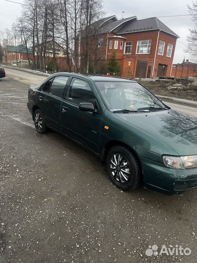 Nissan Almera 1.6 AT, 1998, 335 354 км