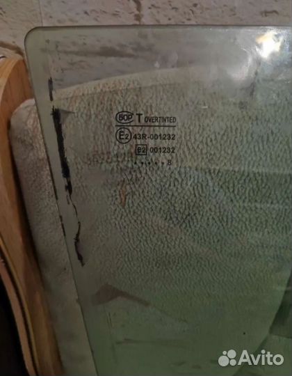 Правое боковое стекло на ваз 2112 купе