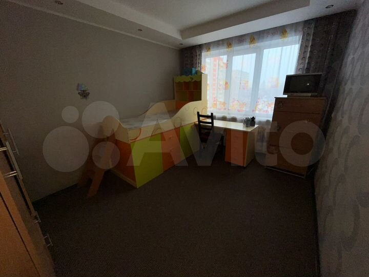 2-к. квартира, 54 м², 4/10 эт.