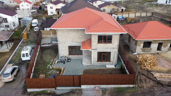 Дом 260 м² на участке 5 сот.