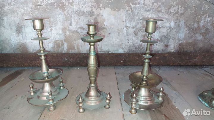 Бронзовые подсвечники, чаши