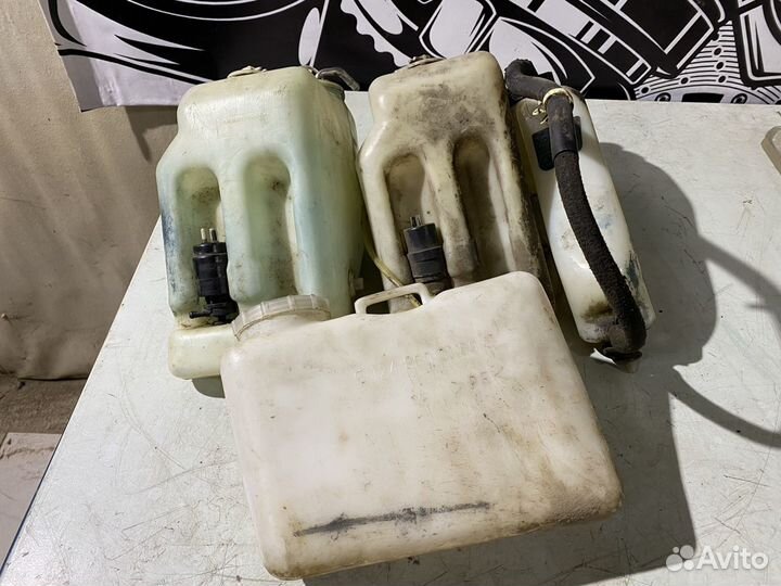 Бачки для жидкостей Mercedes Benz W124