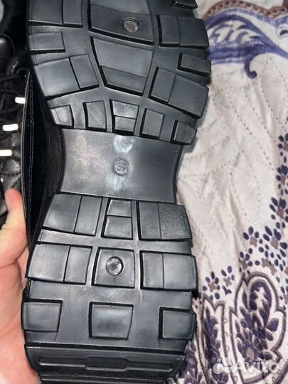 Кроссовки женские 39р новые