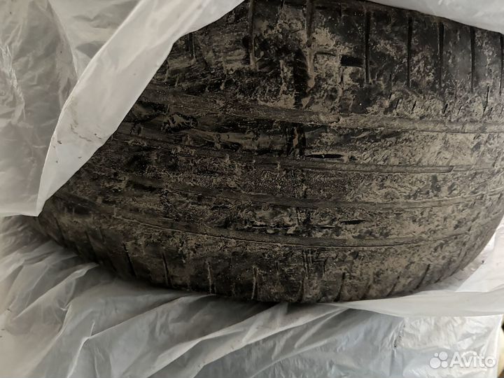 Bridgestone Dueler RVT 265/50 R20