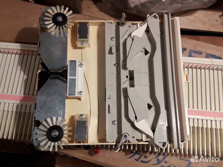 Вязальная машина Сильвер Рид SK 2100- LK 150