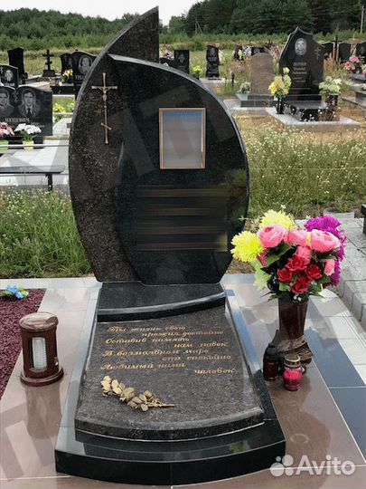 Памятники из гранита на могилу. Установка