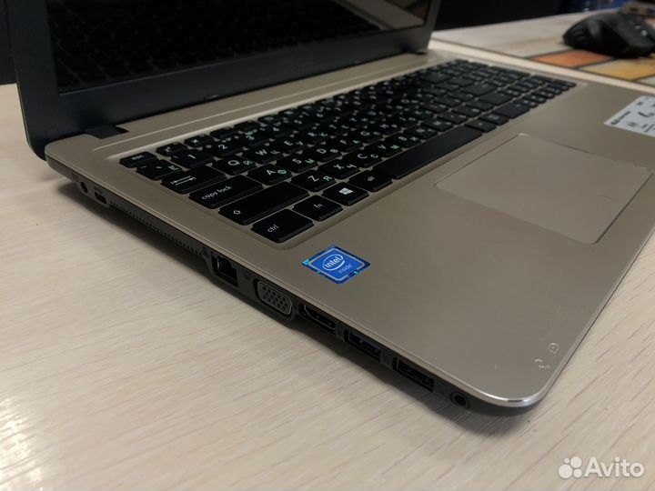Ноутбук Asus x540s SSD 256GB в идеaльном сocтоянии