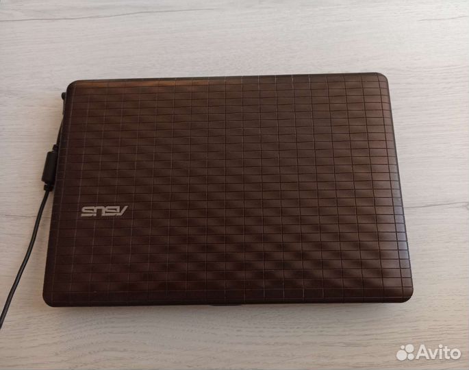 Нетбук asus eee pc 1008p. Karim Rashid Collection