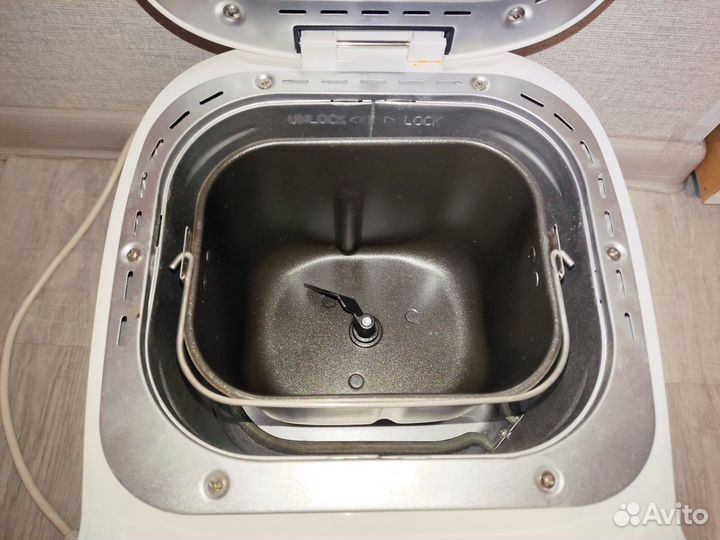 Хлебопечка с автозамесом Binatone BM-1168