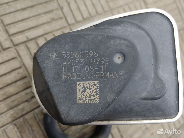 Дроссельная заслонка Opel Astra H Z16XER
